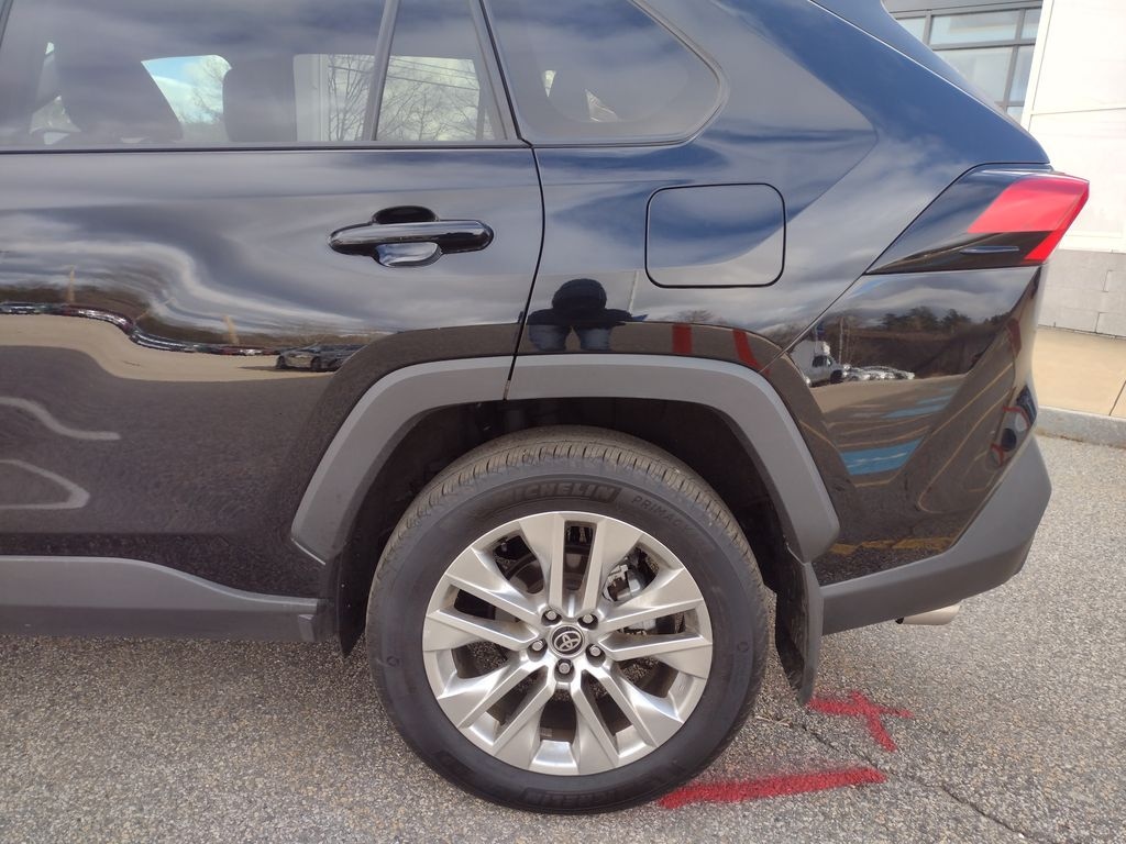 Used 2025 Toyota RAV4 XLE Premium SUV