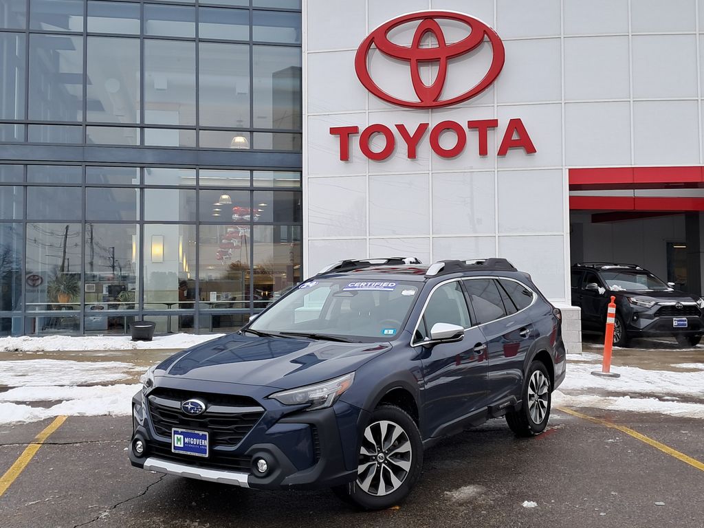 2024 Subaru Outback Touring's photo