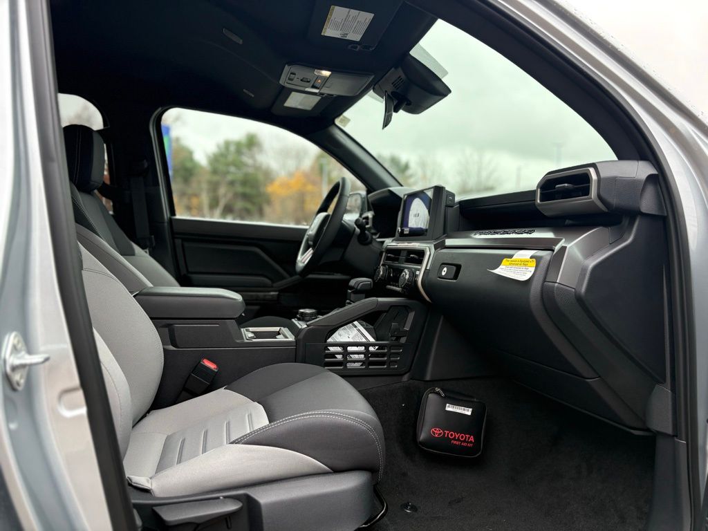 2025 Toyota Tacoma TRD Off Road - Photo 21