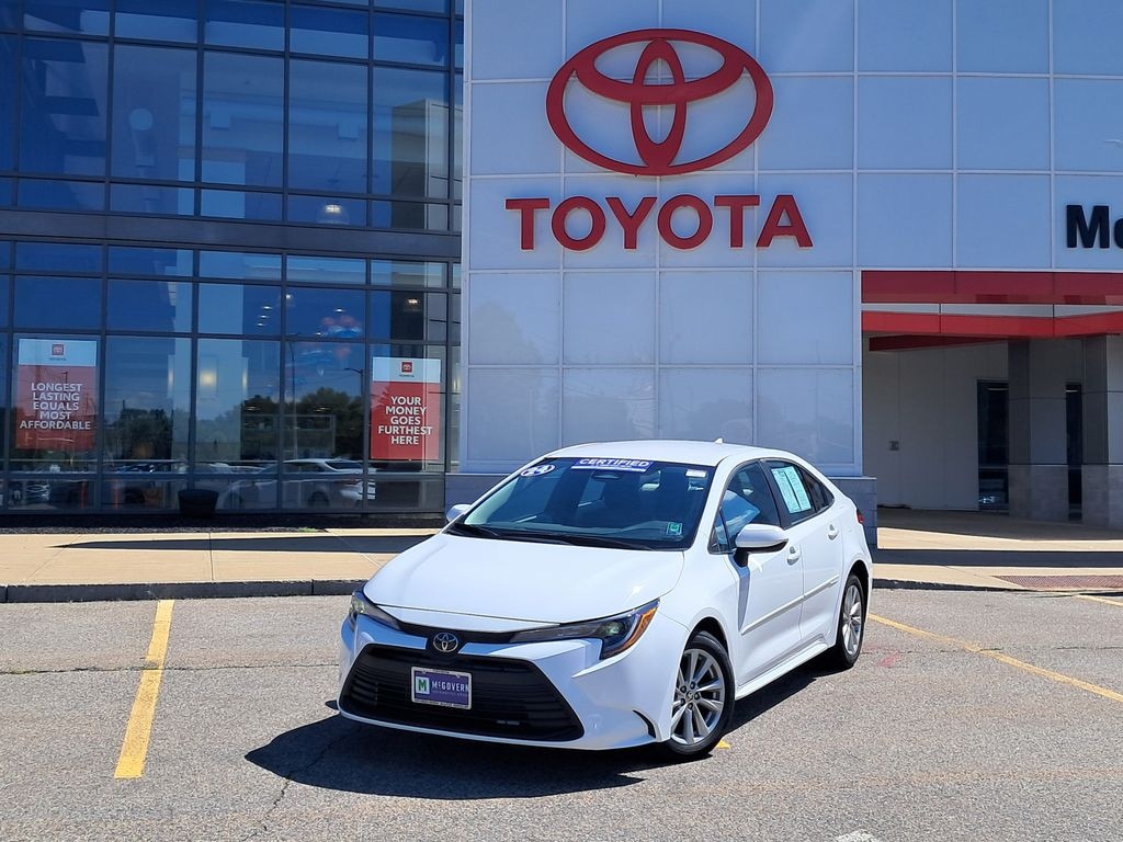 Used 2024 Toyota Corolla LE Sedan