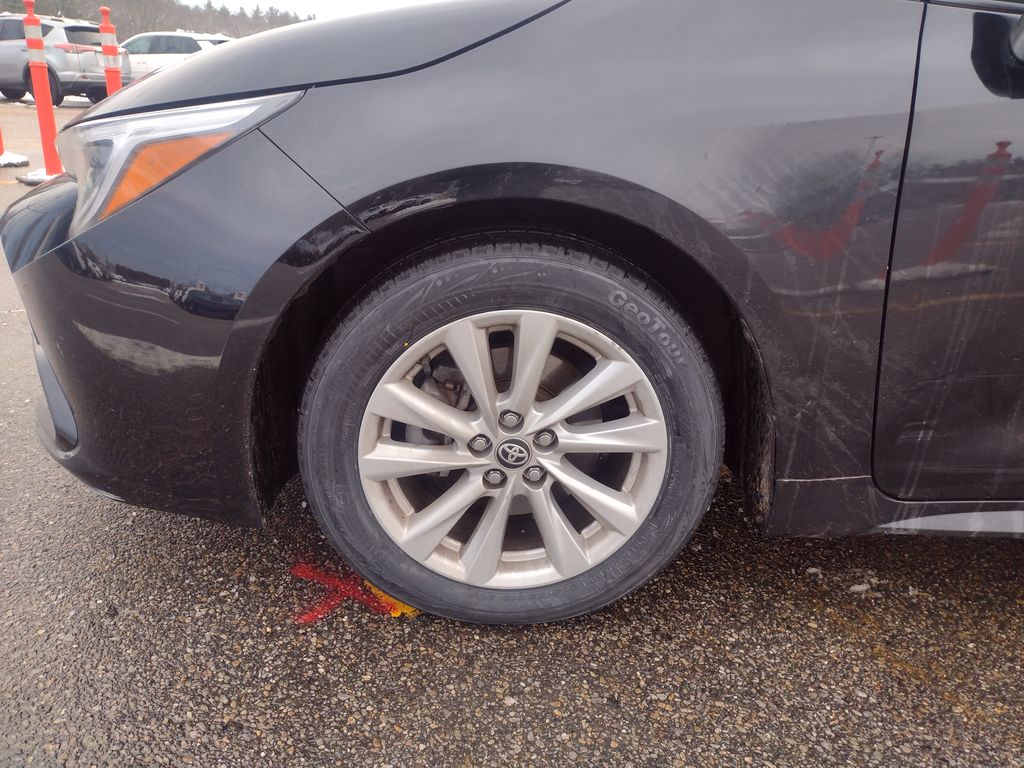 Used 2023 Toyota Corolla Hatchback SE with VIN JTND4MBE1P3199778 for sale in Northfield, Minnesota