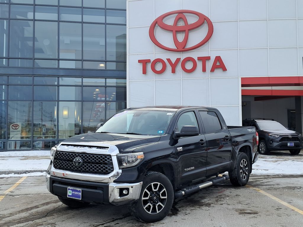 2018 Toyota Tundra SR5's photo