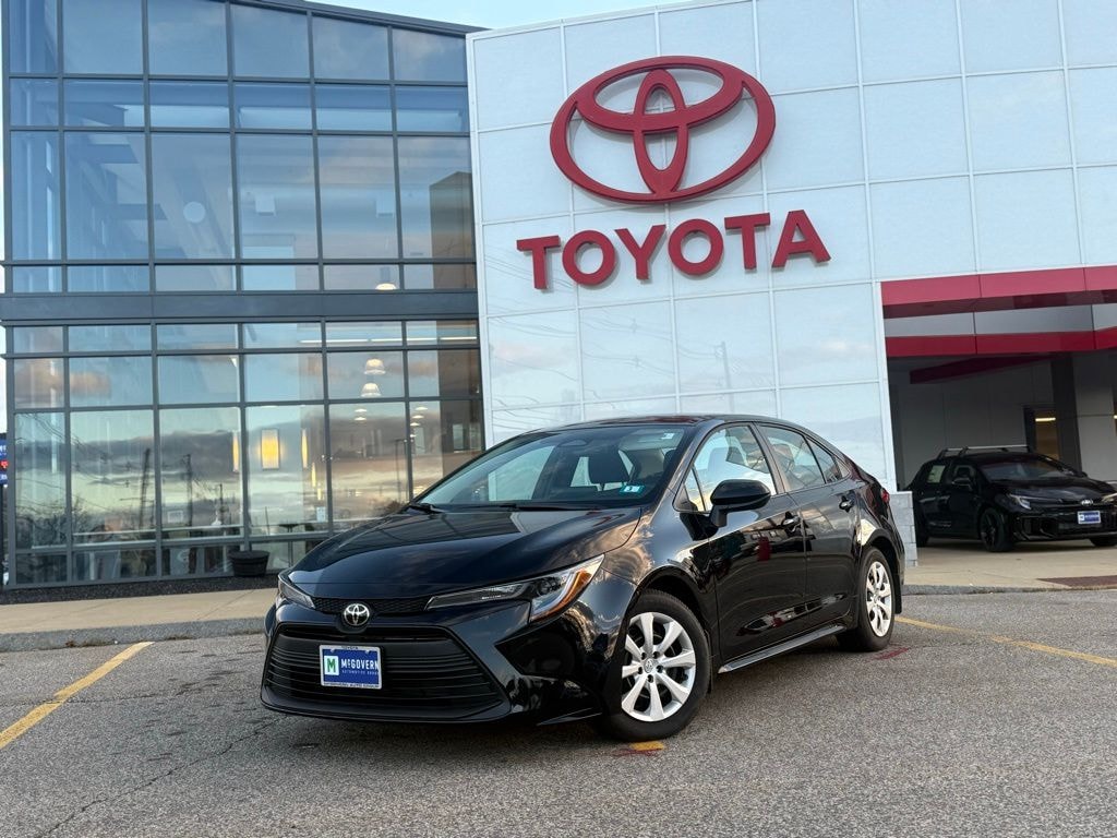 Used 2025 Toyota Corolla LE Sedan