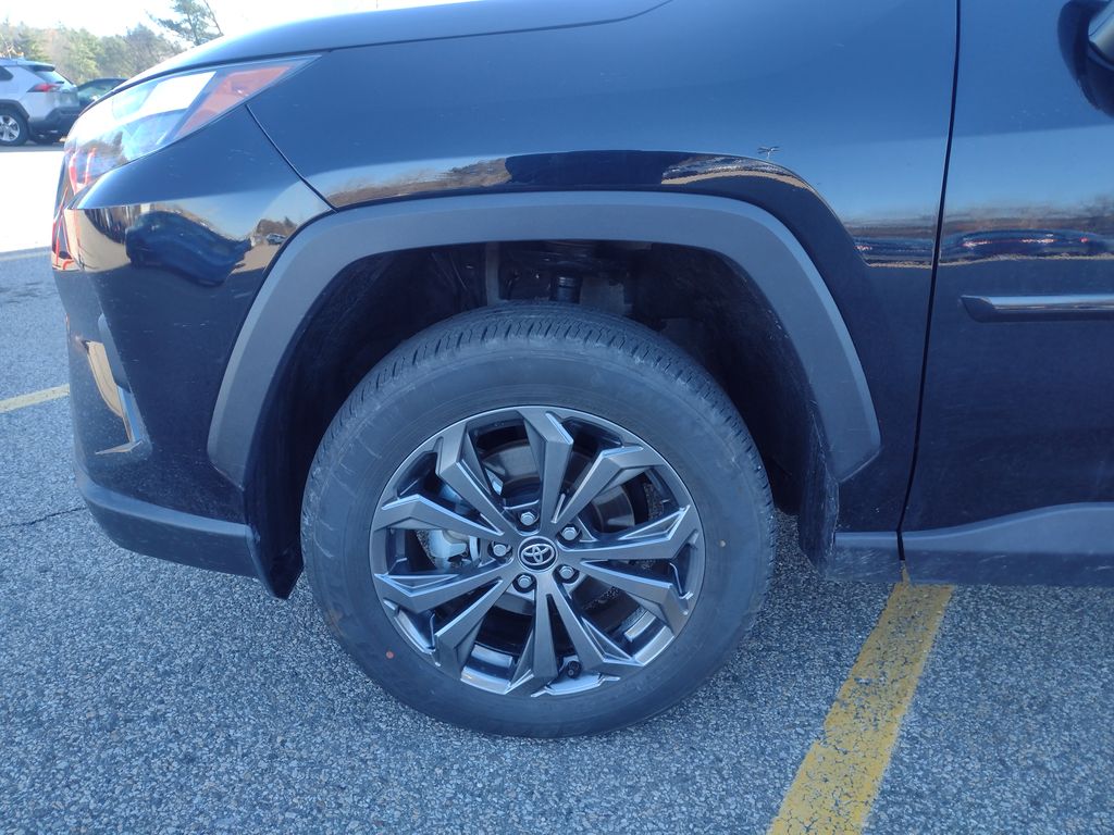 2025 Toyota RAV4 Hybrid XLE Premium photo 2