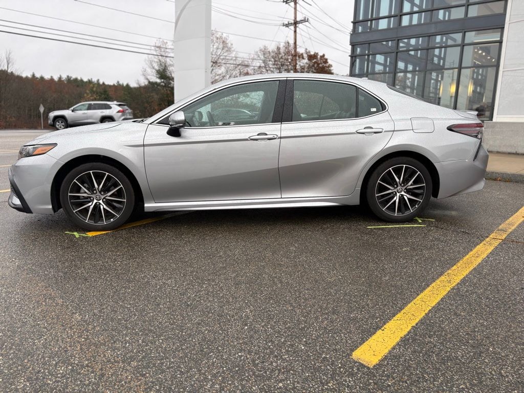 Used 2024 Toyota Camry SE Sedan