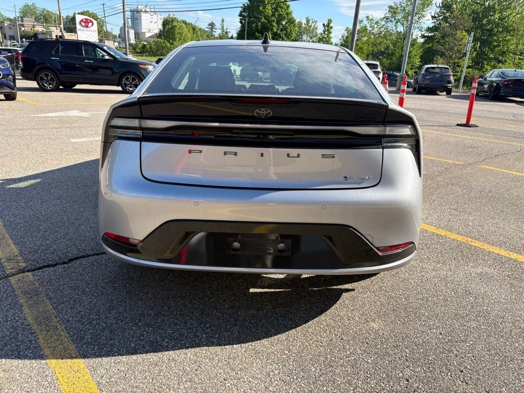 New 2026 Toyota Prius Plug-in Hybrid XSE Hatchback
