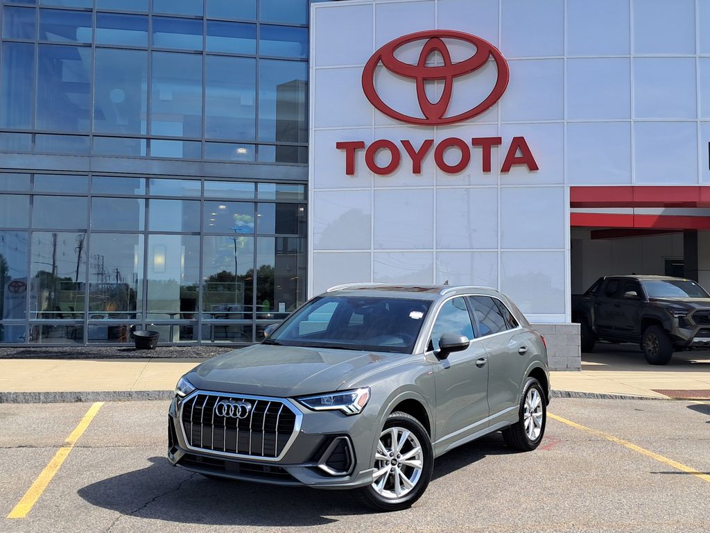 2025 Audi Q3 45 TFSI S Line Premium quattro's photo