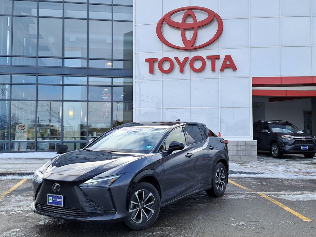 2025 Lexus RZ Premium's photo