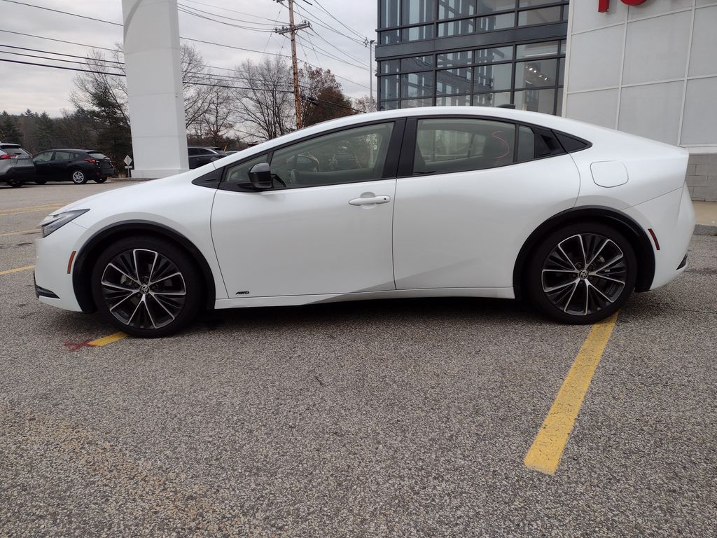 2023 Toyota Prius Limited photo 2
