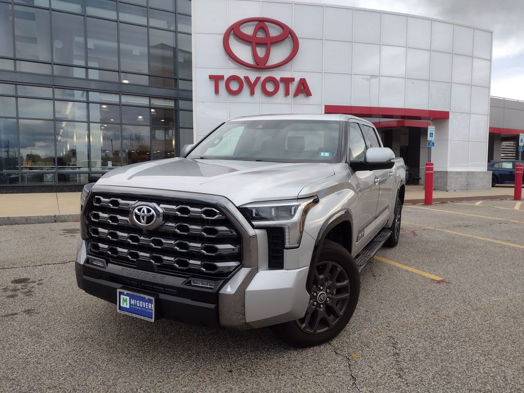 2023 Toyota Tundra Platinum's photo
