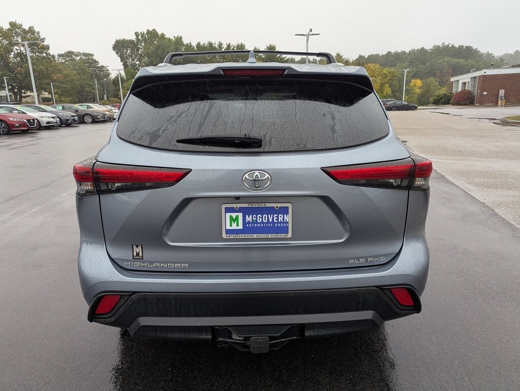 2022 Toyota Highlander XLE photo 4