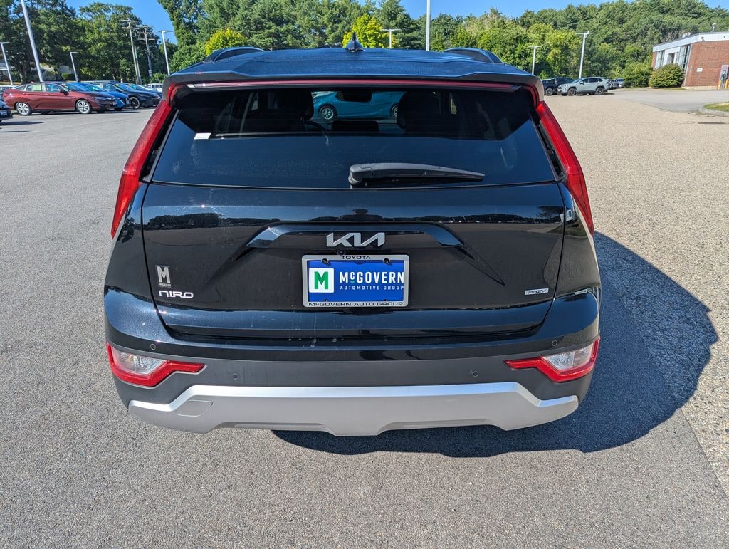 Used 2025 Kia Niro Plug-In Hybrid EX SUV