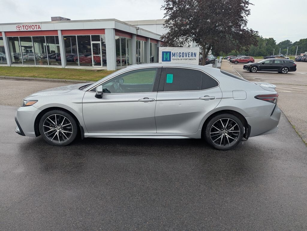 Used 2023 Toyota Camry SE Sedan