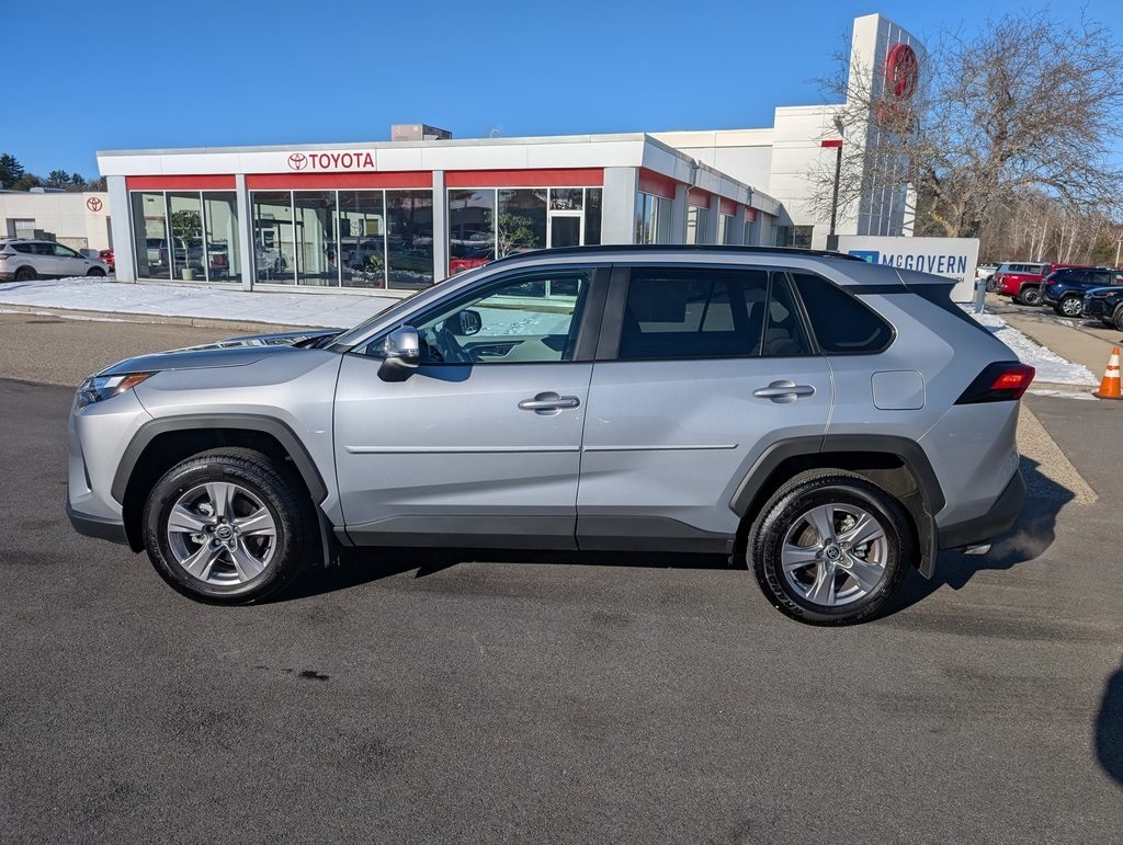 Used 2025 Toyota RAV4 XLE with VIN 2T3P1RFV2SC542851 for sale in Northfield, Minnesota