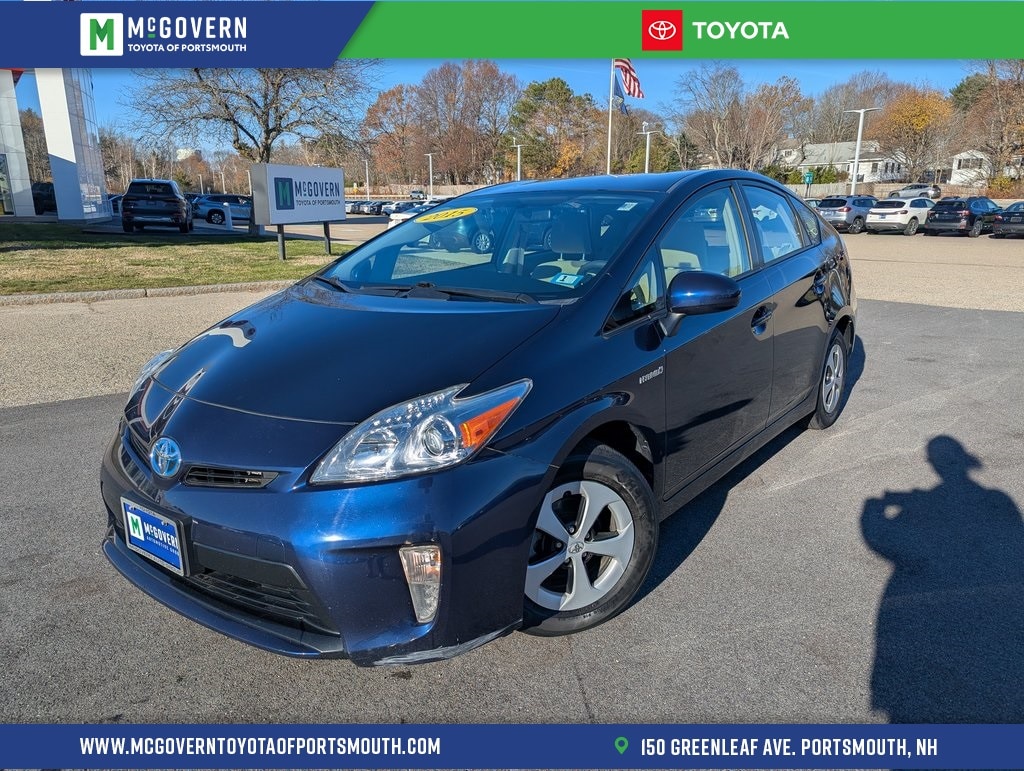 2015 Toyota Prius Three's photo