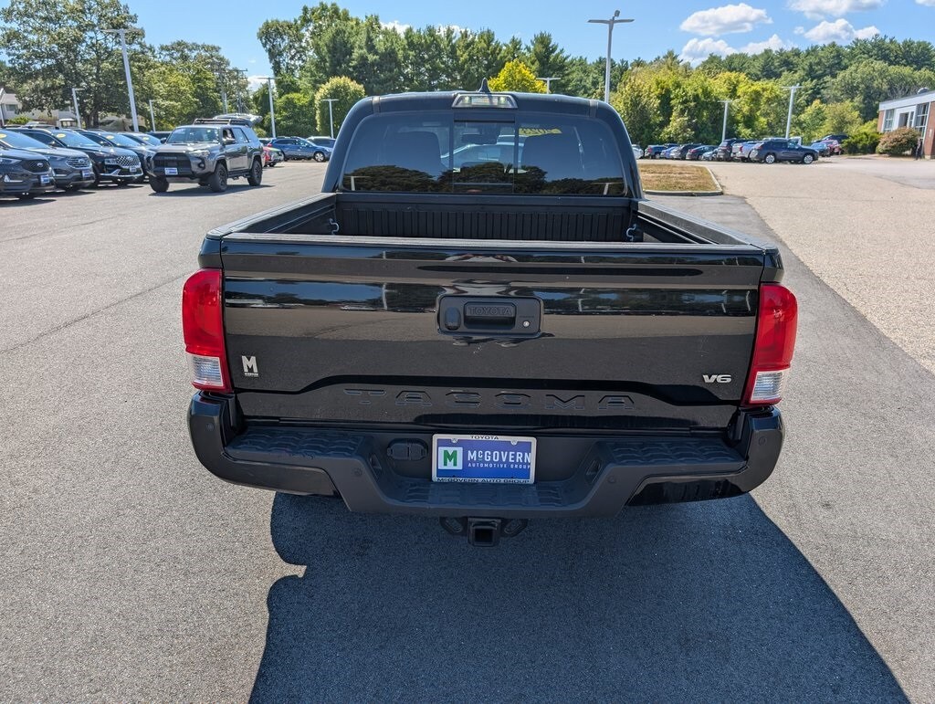 2023 Toyota Tacoma TRD Off-Road photo 3