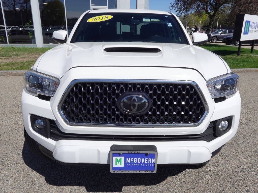 Used 2018 Toyota Tacoma TRD Off Road with VIN 3TMDZ5BN7JM049479 for sale in Portsmouth, NH