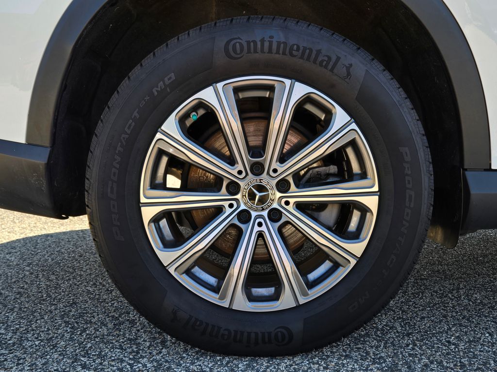 2025 Mercedes-Benz GLC Base - Photo 11