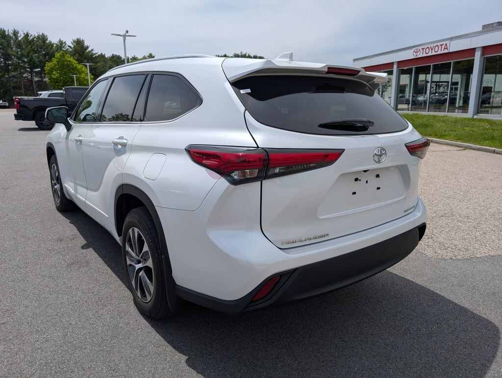 Used 2022 Toyota Highlander XLE SUV