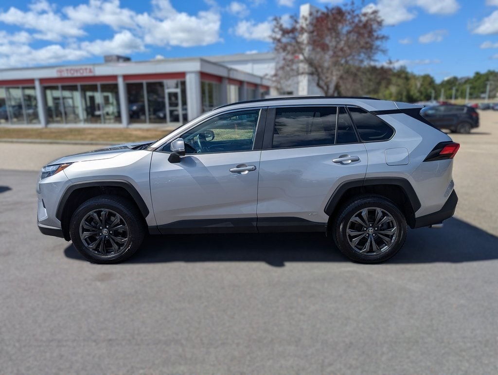 Used 2022 Toyota RAV4 XLE Premium with VIN 4T3B6RFV2NU084419 for sale in Kansas City
