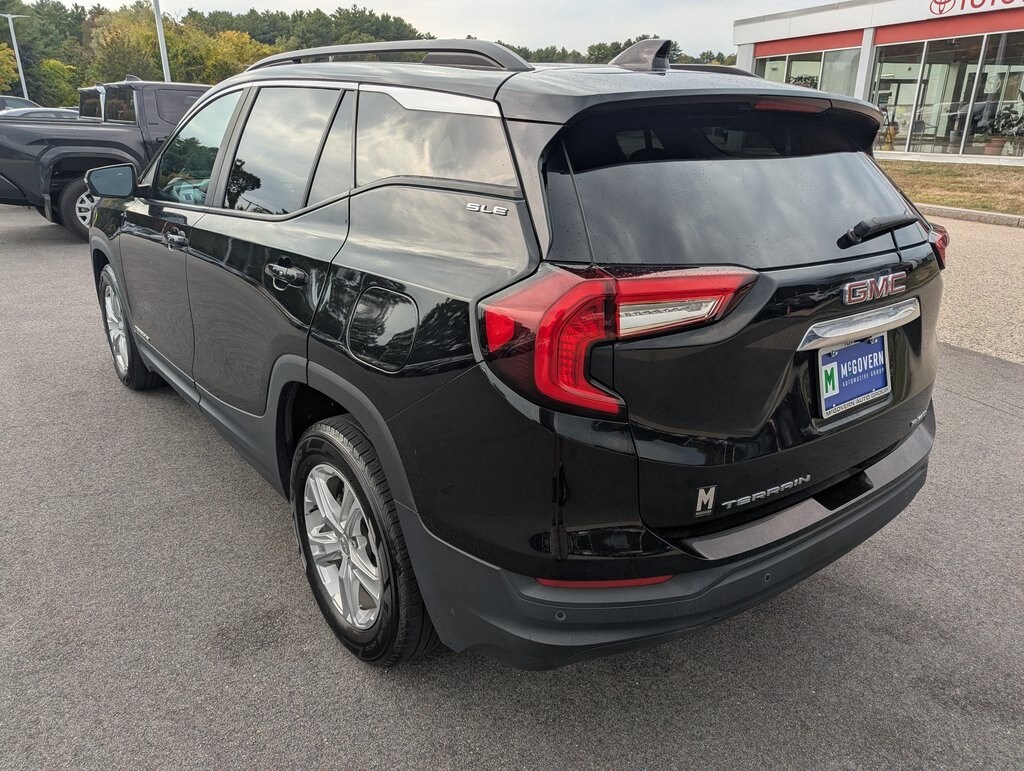 2022 Gmc Terrain SLE photo 3