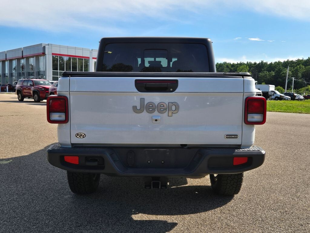 Used 2022 Jeep Gladiator Overland Truck