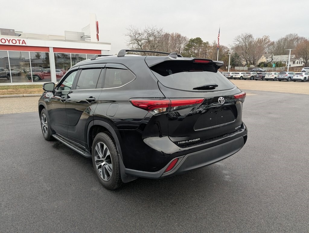 Used 2023 Toyota Highlander XLE SUV