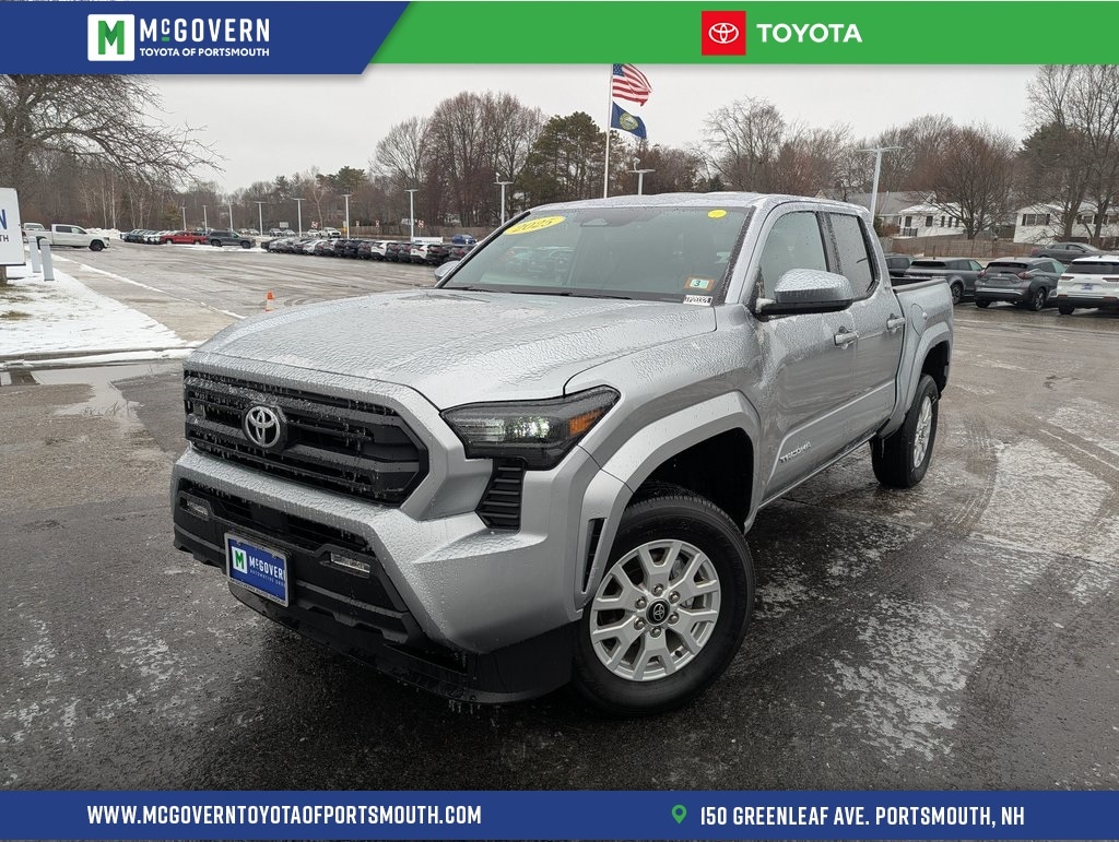 2025 Toyota Tacoma SR5's photo