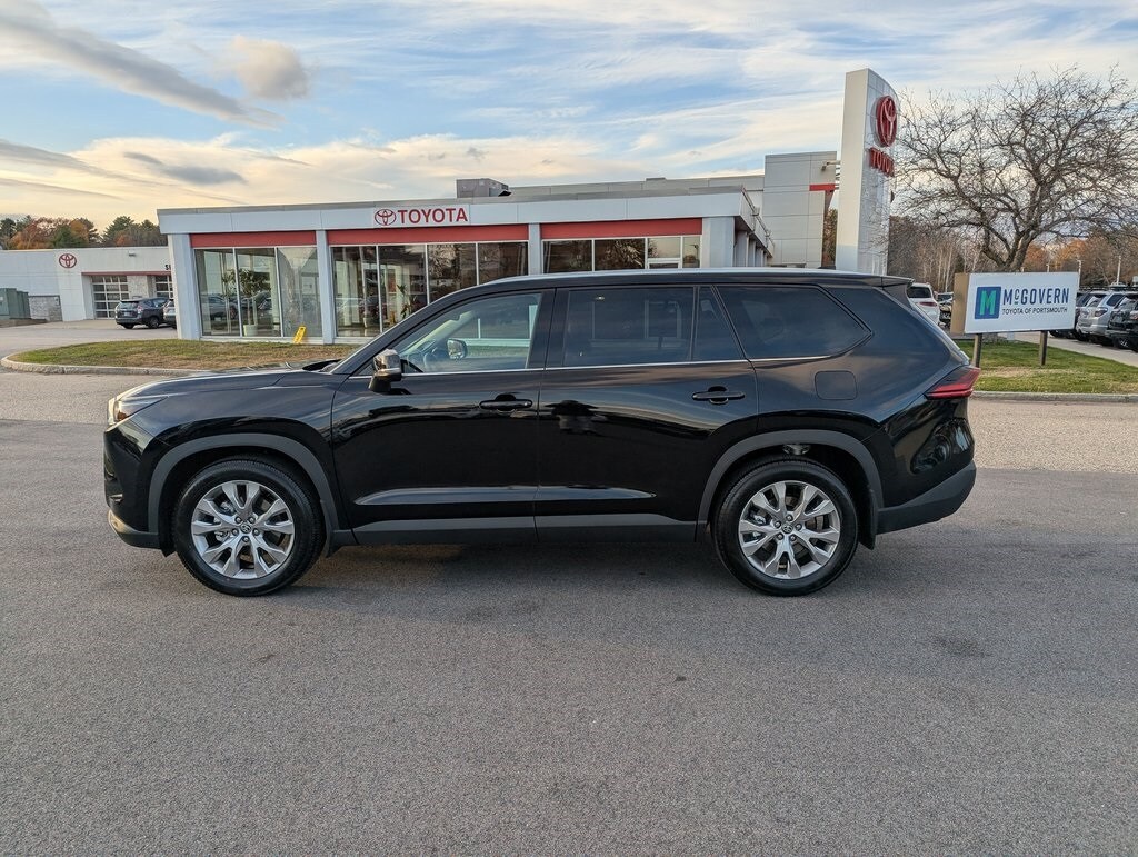 2026 Toyota Grand Highlander Limited photo 2