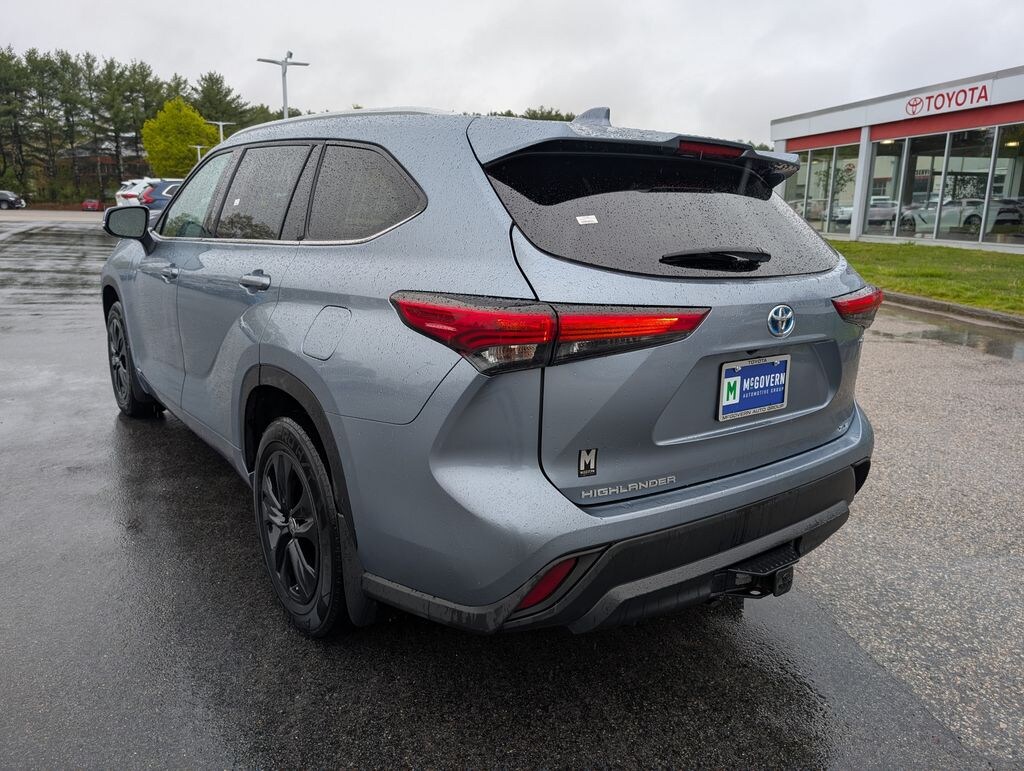 Used 2022 Toyota Highlander Hybrid XLE SUV