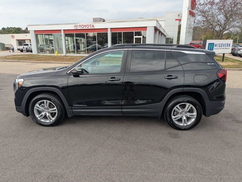 2022 Gmc Terrain SLE photo 2