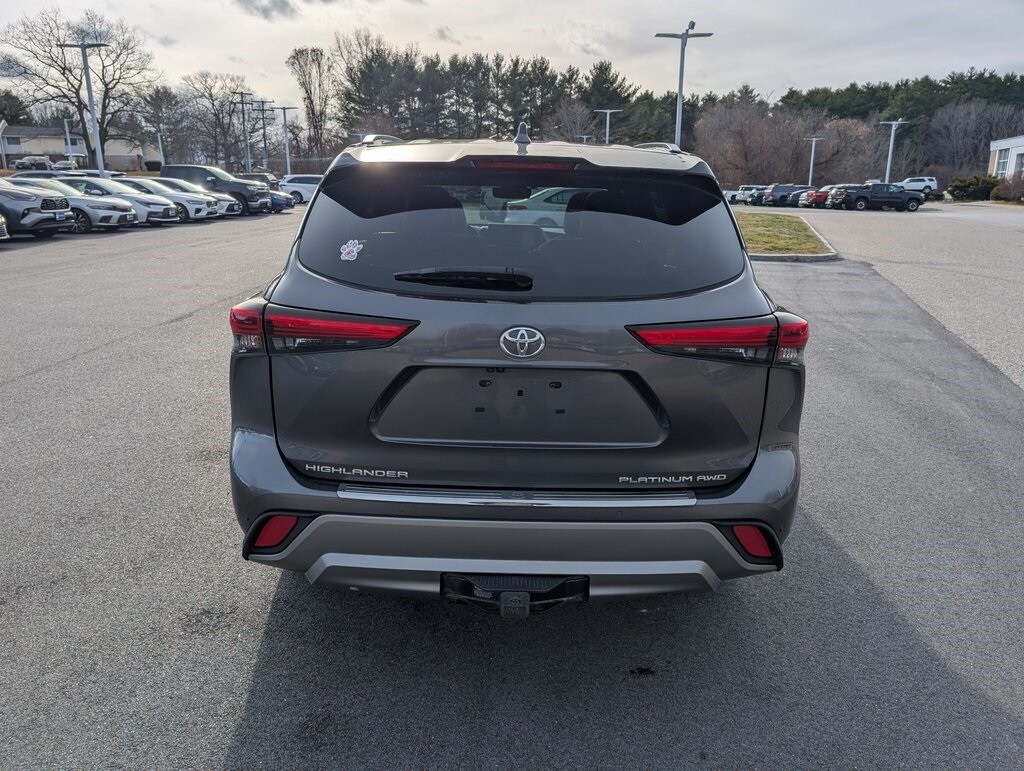 2021 Toyota Highlander Platinum photo 4