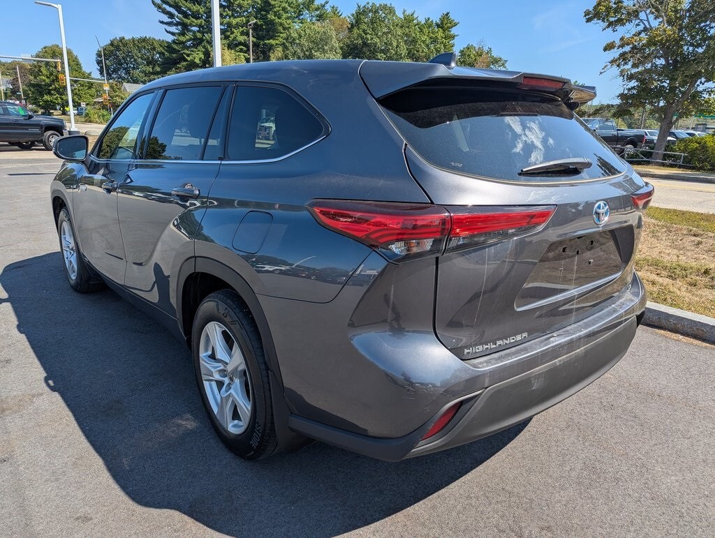2020 Toyota Highlander Hybrid LE photo 3