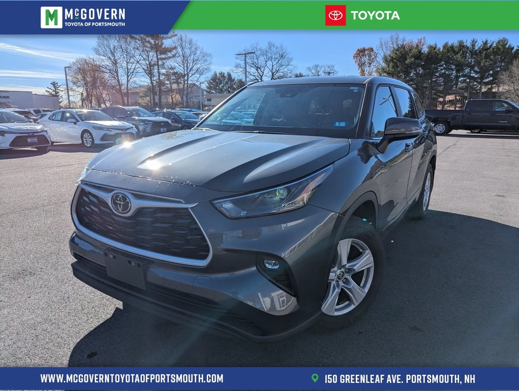 Used 2025 Toyota Highlander LE SUV