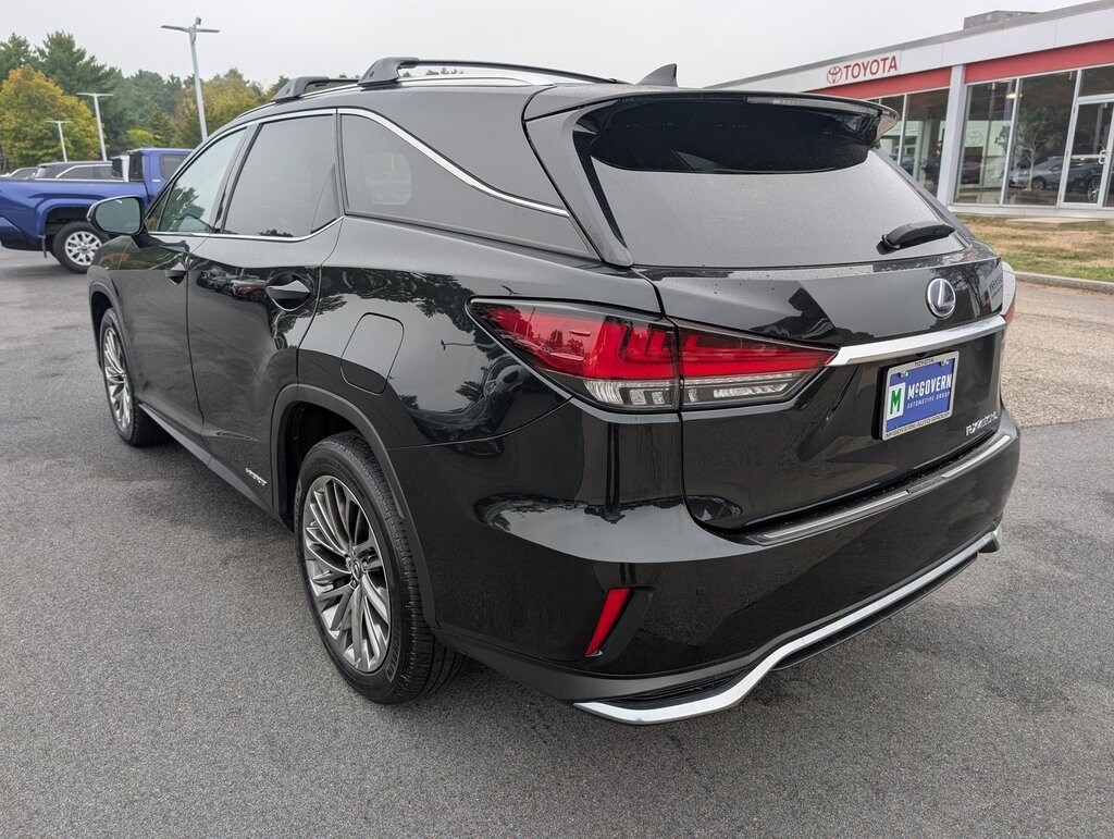 2022 Lexus RX 450hL Luxury photo 3