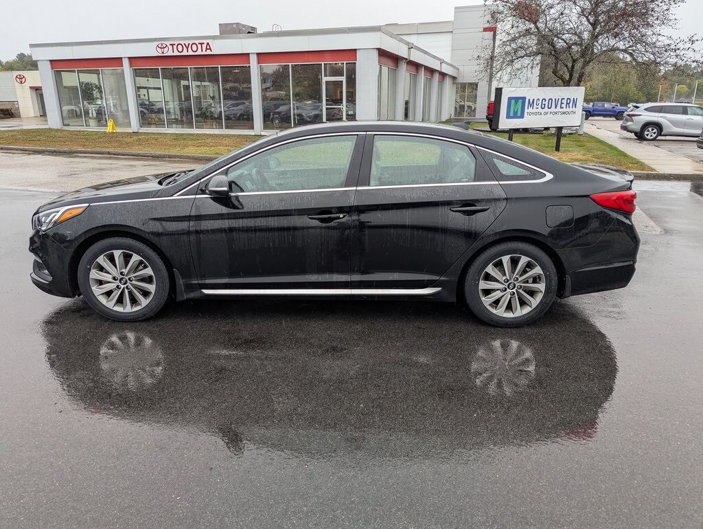 2017 Hyundai Sonata Sport Limited 2.0T photo 2