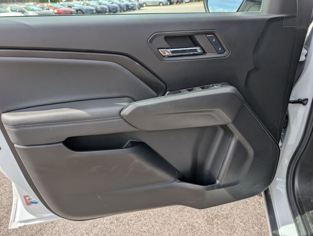 2024 Chevrolet Colorado LT - Photo 14