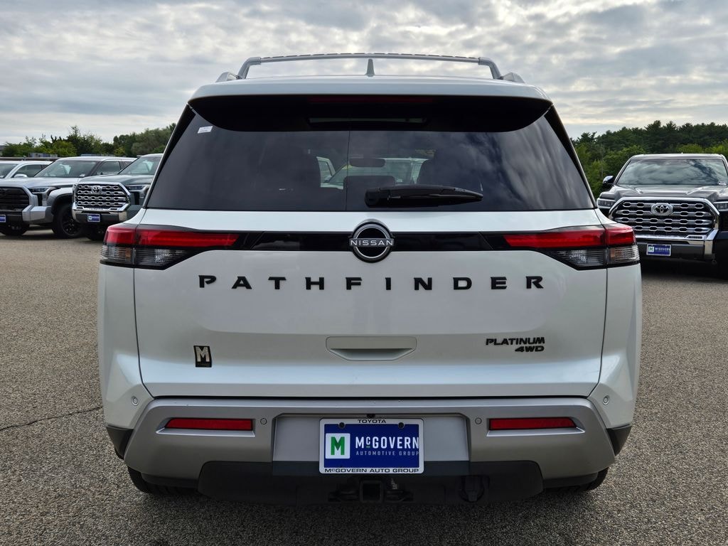 Used 2023 Nissan Pathfinder Platinum SUV