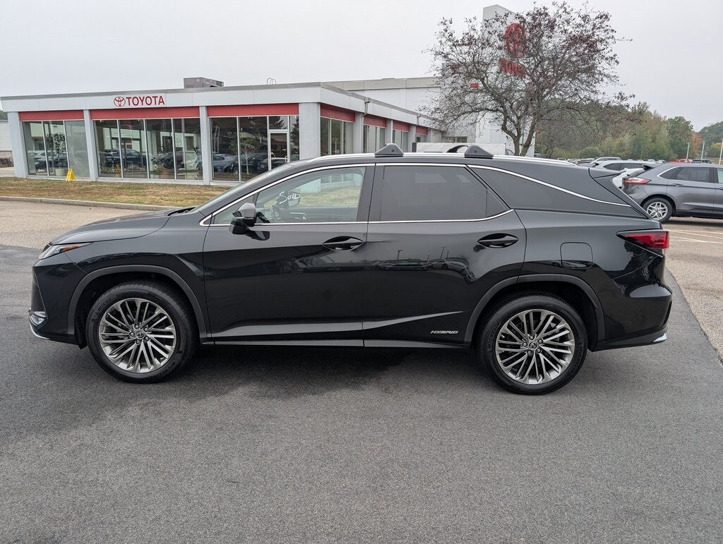 2022 Lexus RX 450hL Luxury photo 2