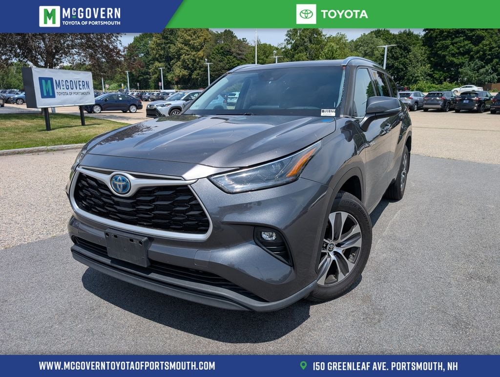 Used 2021 Toyota Highlander Hybrid XLE SUV