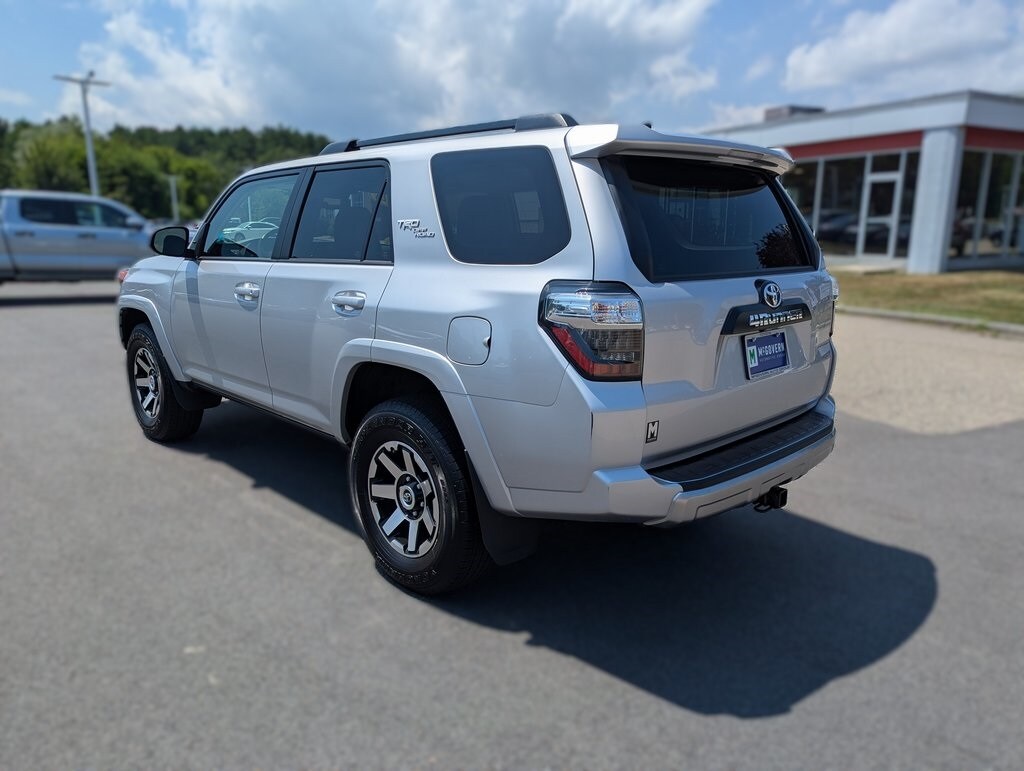 2024 Toyota 4Runner TRD Off-Road photo 3