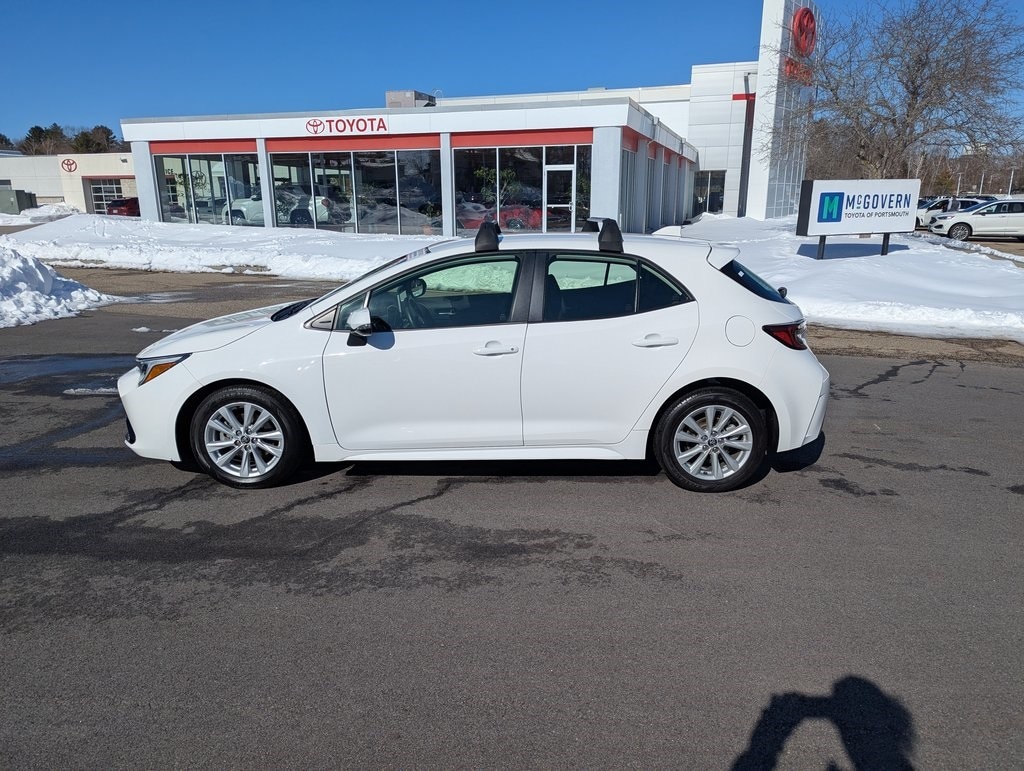 Used 2024 Toyota Corolla Hatchback SE Hatchback