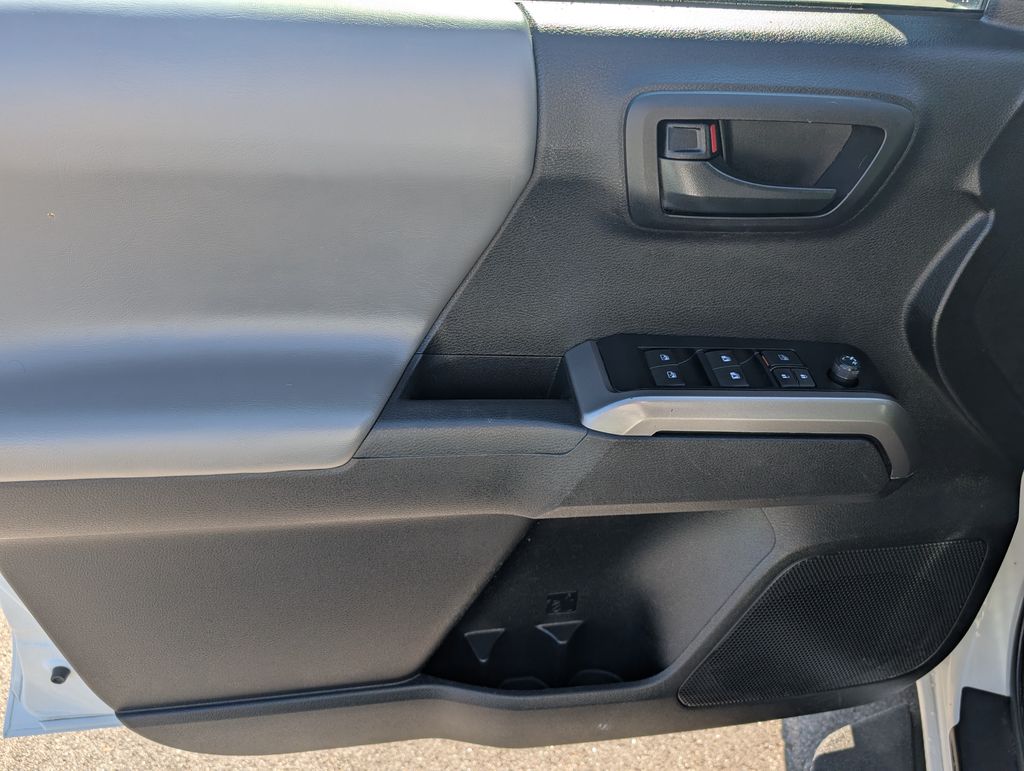 2023 Toyota Tacoma SR5 - Photo 14