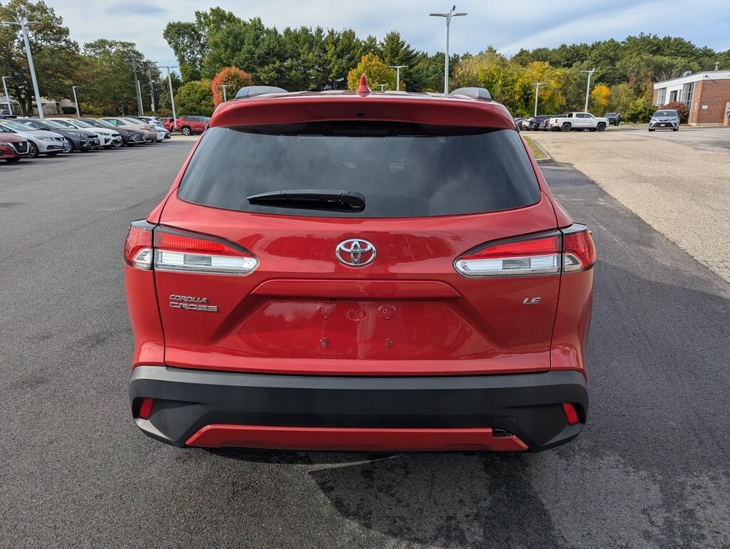 2024 Toyota Corolla Cross LE photo 4