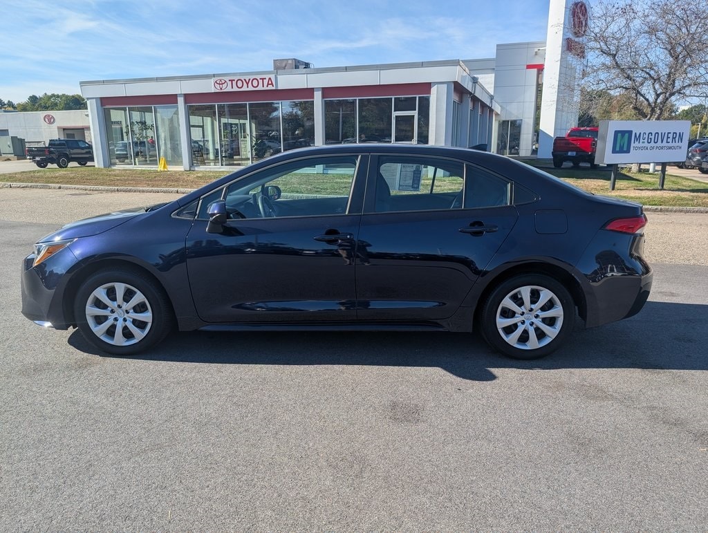 Used 2022 Toyota Corolla LE Sedan
