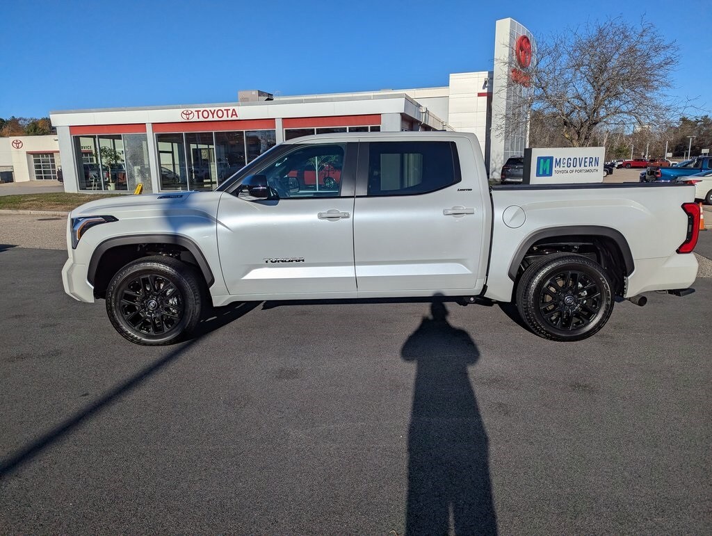 2025 Toyota Tundra Limited Platinum photo 2