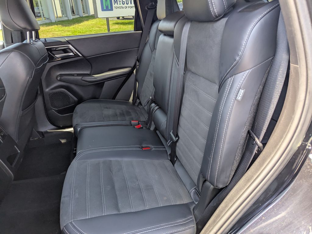 2024 Mitsubishi Outlander SE - Photo 17
