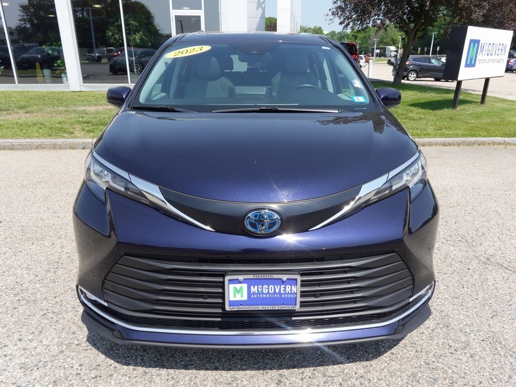 Used 2023 Toyota Sienna XLE with VIN 5TDYRKEC0PS153170 for sale in Portsmouth, NH