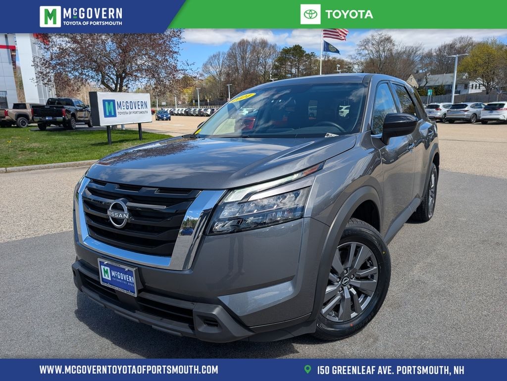 Used 2024 Nissan Pathfinder S SUV