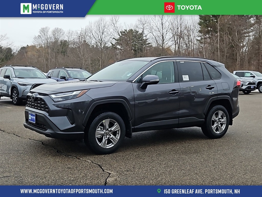 2025 Toyota RAV4 XLE's photo